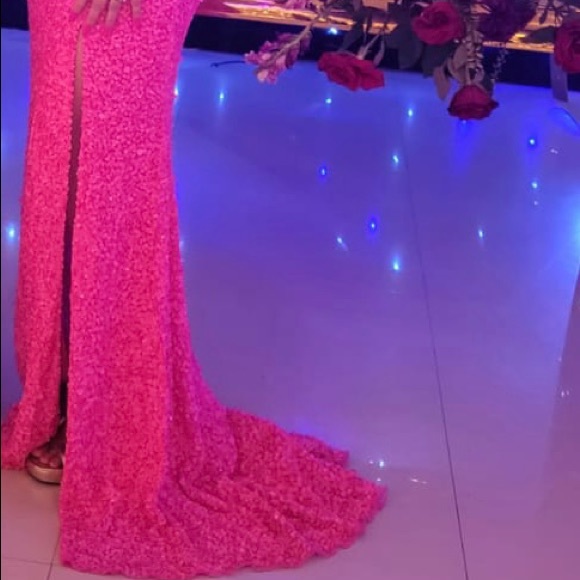 Prom dress - Picture 4 of 4